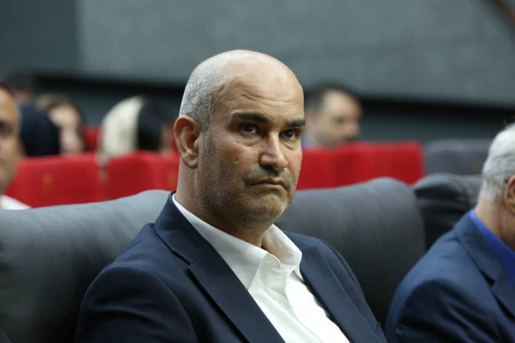 رونمایی از گواهی صلاحیت حرفهای صنعت ورزش در رویداد روز ملی تشکلها
